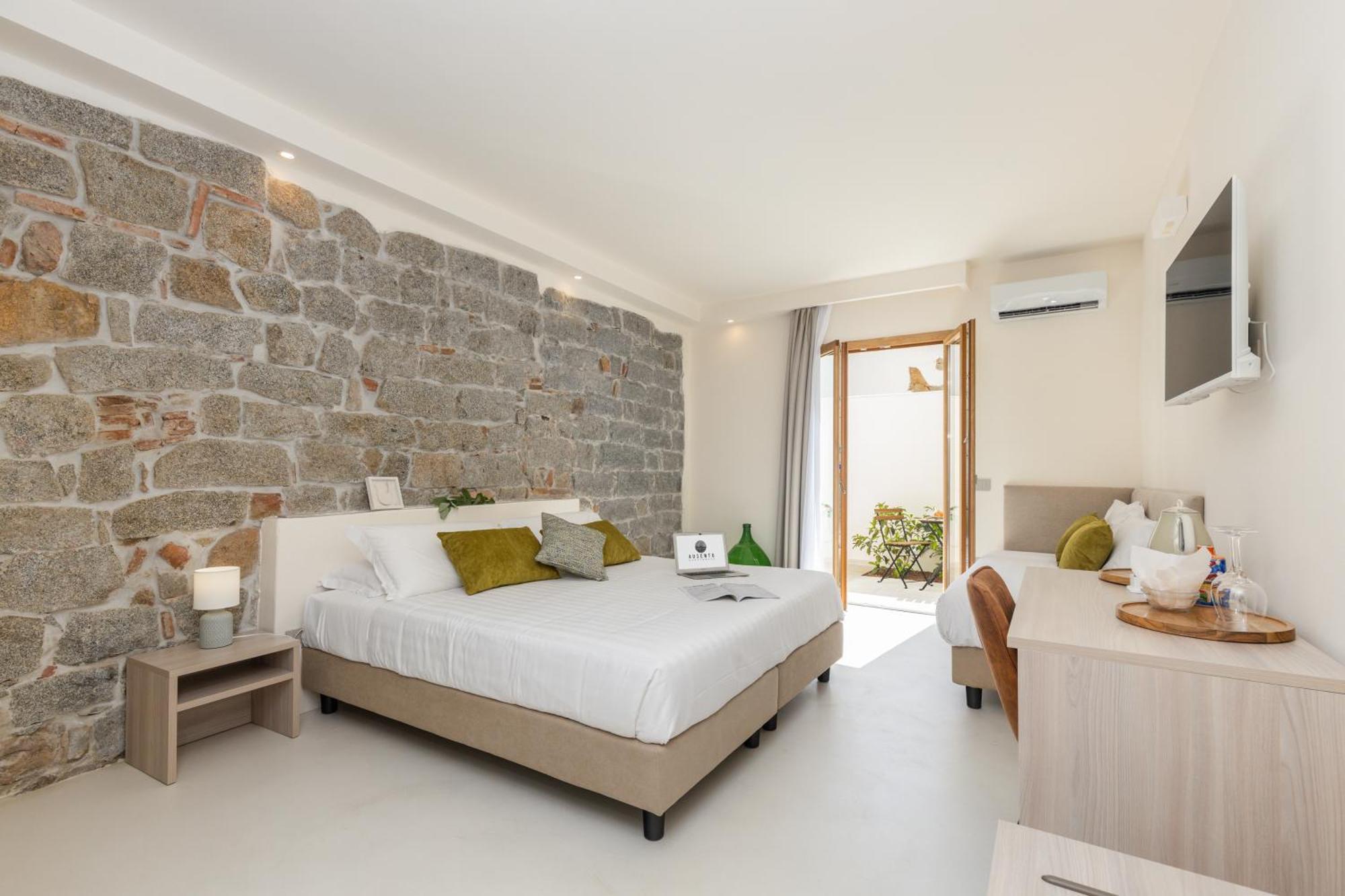 Ausentu Guest House Tortolì Eksteriør bilde